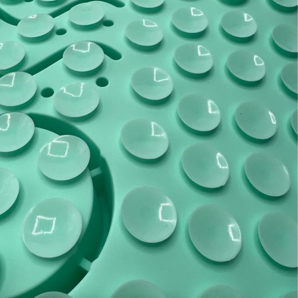 נייצר קיצן משטח האכלה וליקוק אינטראקטיבי Nature's Kitchen - טורקיז